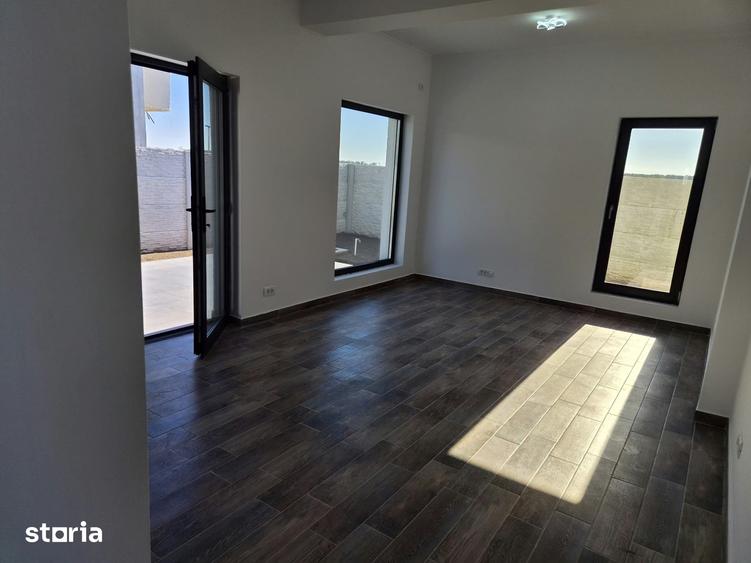Casă cu 4 camere cu Teren 318 Mp în Central