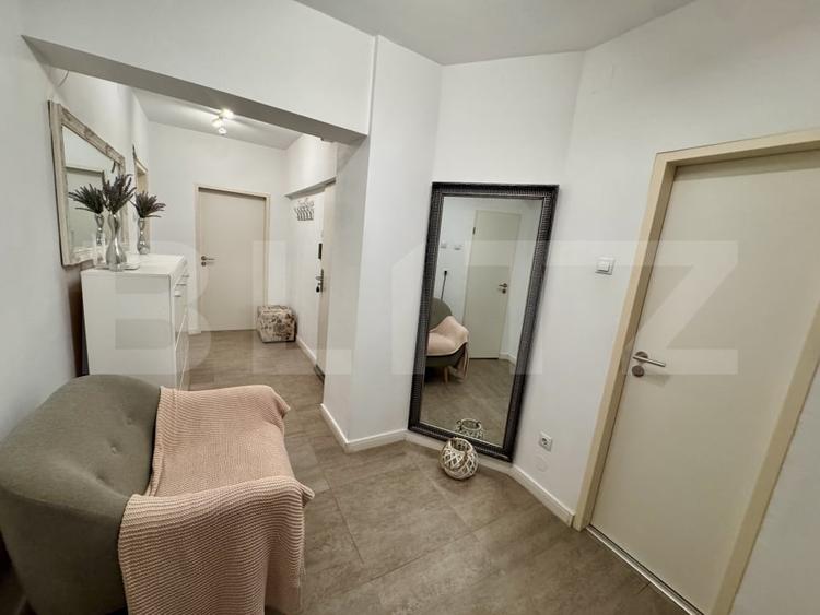 Apartament cu 3 camere decomandat, mobilat în Ultracentral