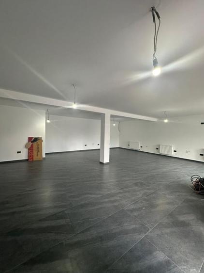Casă individuală cu 9 camere cu Canalizare în Bragadiru