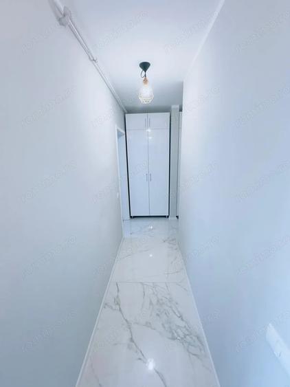 Apartament cu 3 camere semidecomandat în Dumbrăvița