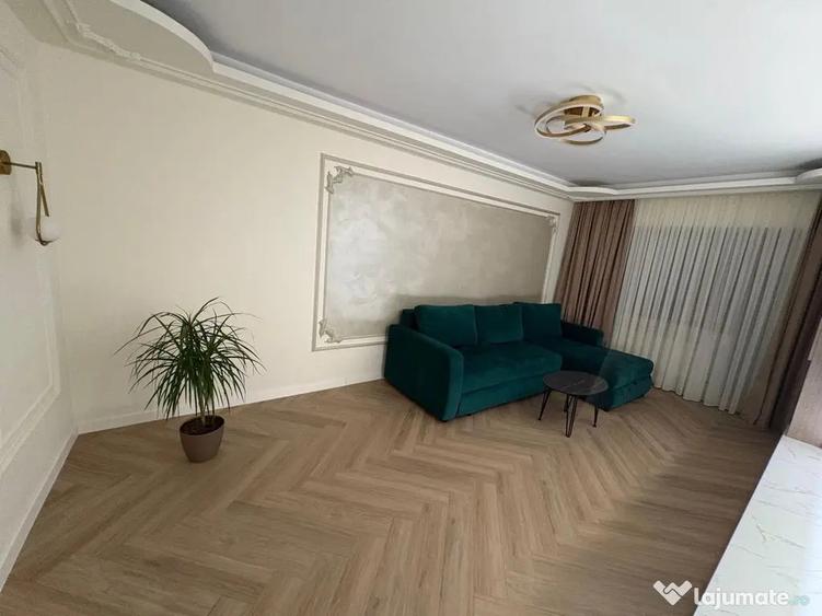 Apartament cu 3 camere decomandat, mobilat în Faleza Nord