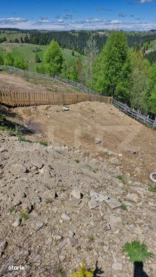 Teren de 1850 mp, în Măguri
