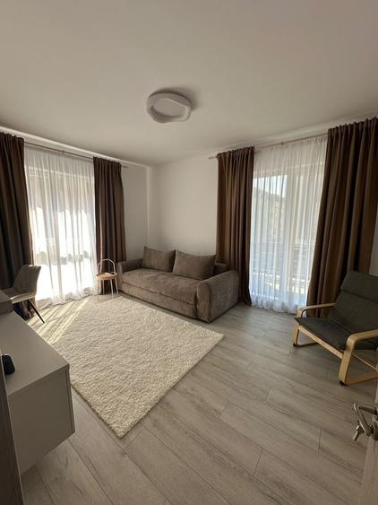 Apartament cu 2 camere decomandat în Titan