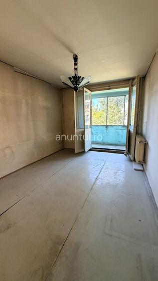 Apartament semidecomandat în Militari