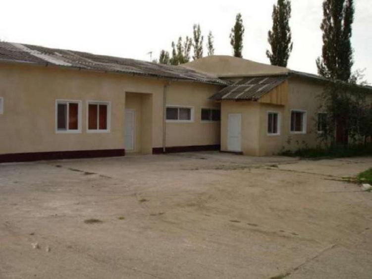Spațiu comercial, de 35,000 mp, în Central