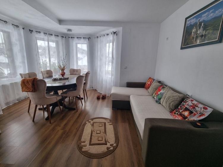 Casă cu 4 camere în Central