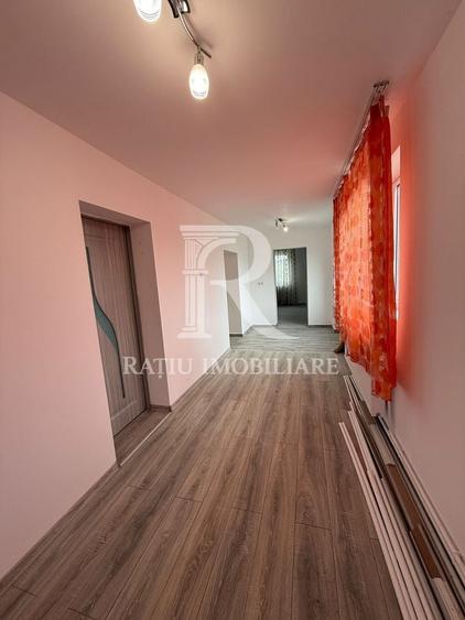 Casă individuală cu 3 camere cu Canalizare în Stracoș