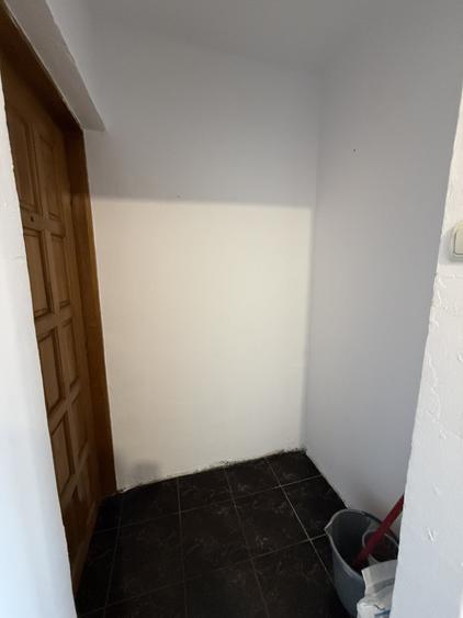 Apartament cu 3 camere semidecomandat în Dacia