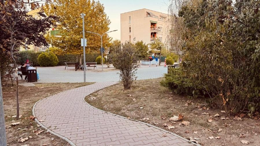 Apartament cu 3 camere decomandat, mobilat în Central