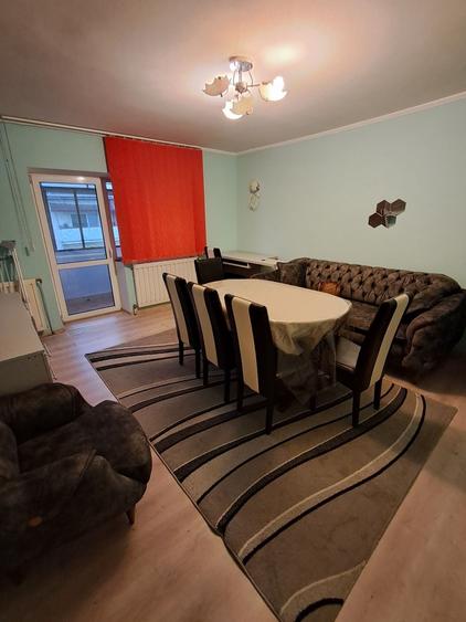 Apartament cu 4 camere decomandat în Ultracentral