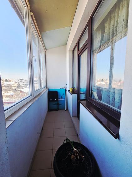Apartament cu 3 camere semidecomandat, mobilat în Bucureștii Noi