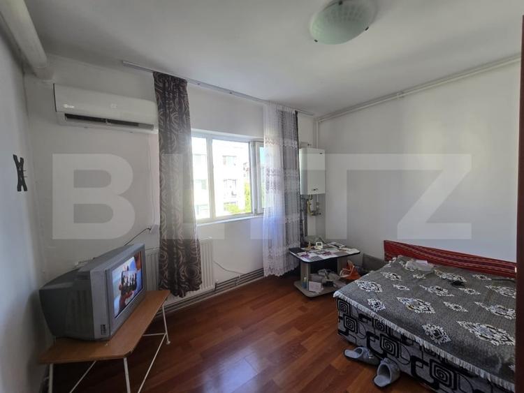 Garsoniera de vanzare, 24 mp, etaj 3, zona Micro 12 - 1