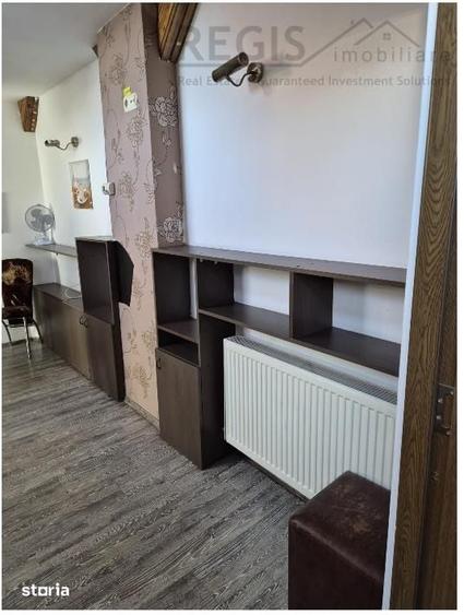 Casă cu 9 camere cu Teren 500 Mp în Central