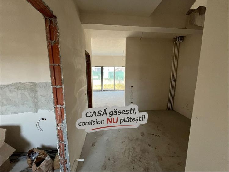 Duplex cu 5 camere cu Canalizare în Central