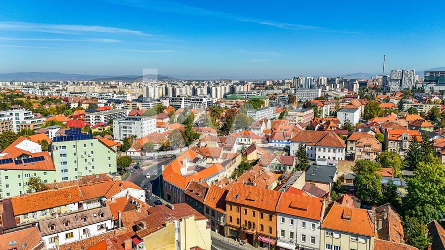 Apartament cu 2 camere nedecomandat, mobilat în Centrul Istoric