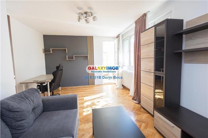 Apartament cu 2 camere decomandat, mobilat în Titan