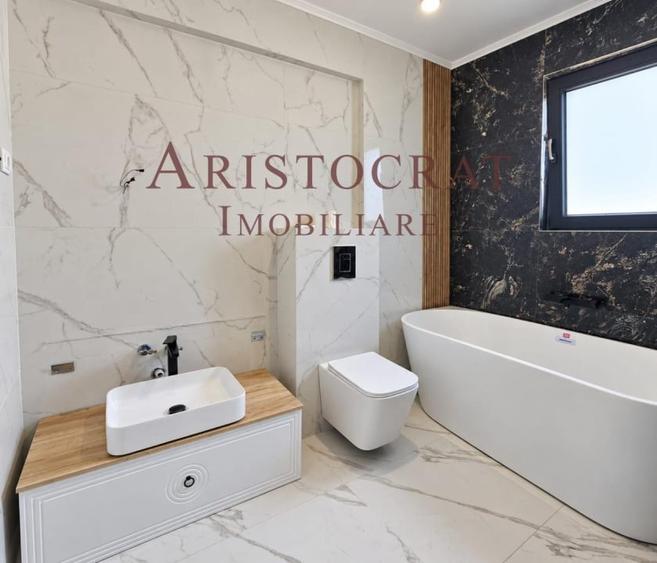 Casă cu 5 camere cu Teren 330 Mp în Corbeanca
