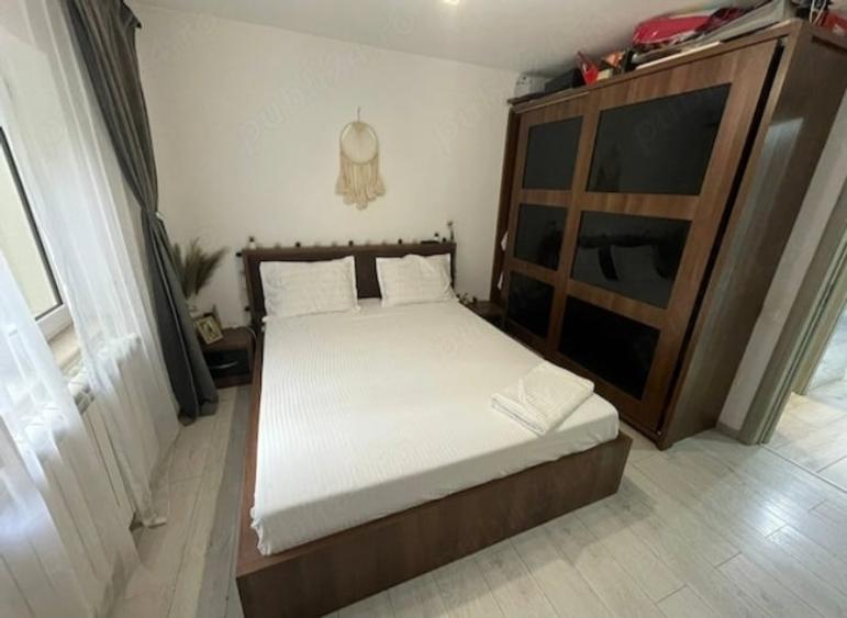 Apartament cu 3 camere decomandat în Baicului