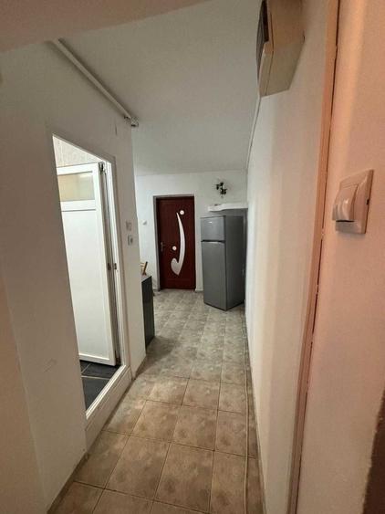 Apartament cu 2 camere decomandat în Vitan