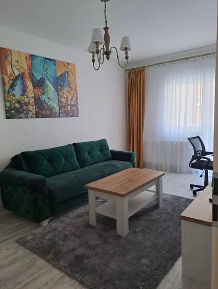 Apartament cu 2 camere decomandat în Metalurgiei