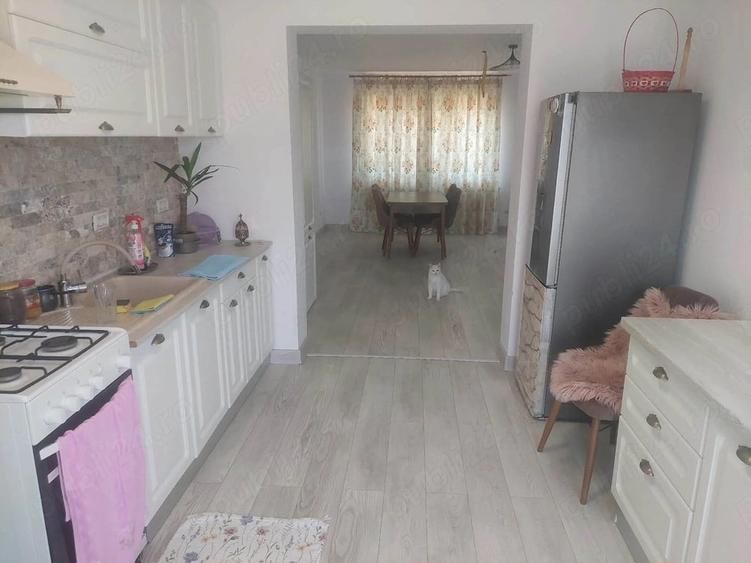 Casă cu Teren 400 Mp în Hemeiuș