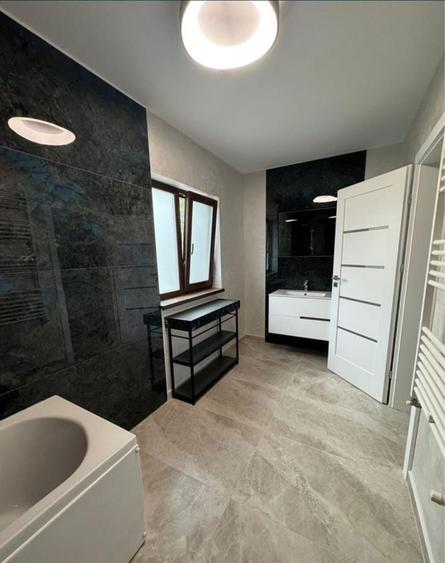 Casă cu 3 camere cu Teren 300 Mp în Holboca