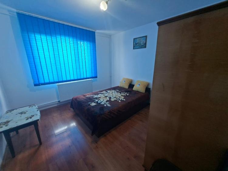 Apartament cu 2 camere semidecomandat în Colentina