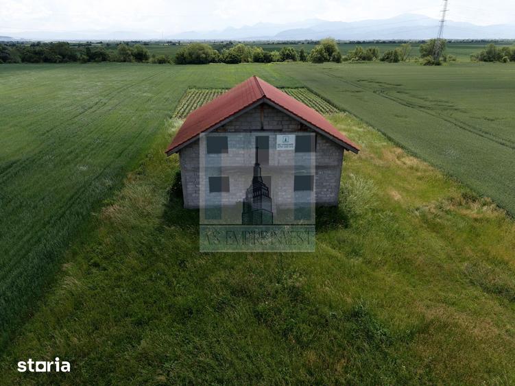 Casă cu 5 camere cu Canalizare în Hălchiu