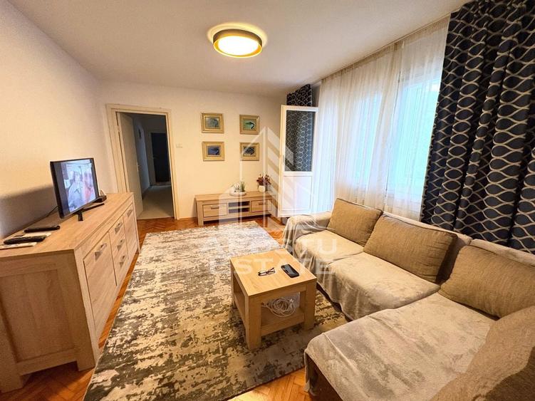 Apartament cu 3 camere semidecomandat, mobilat în Circumvalațiunii