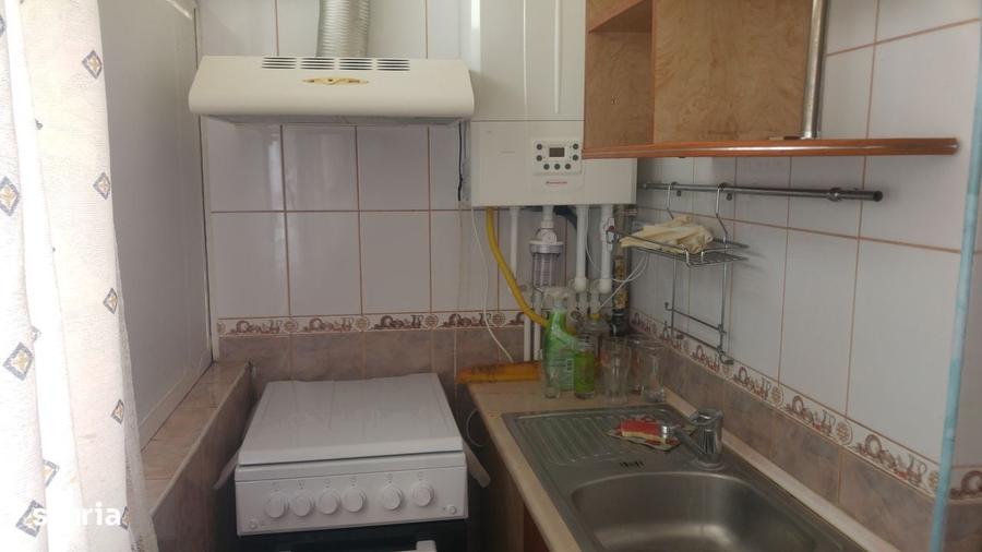 Apartament cu 3 camere decomandat în Unirii Sud