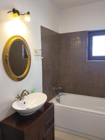 Apartament cu 3 camere în Lazaret