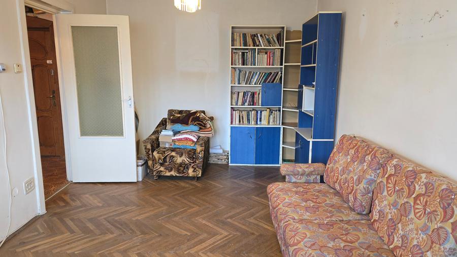 Apartament cu 3 camere decomandat în Bălcescu