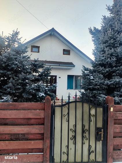 Casă cu 3 camere decomandat cu Teren 500 Mp în Holboca