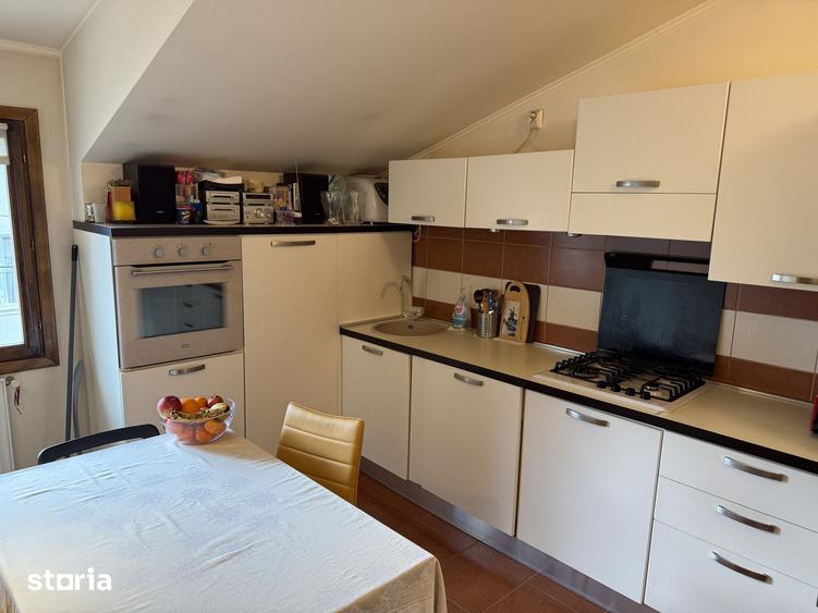 Apartament cu 3 camere în Păcurari