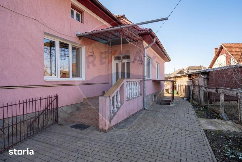 Casă cu 3 camere cu Teren 314 Mp în Central