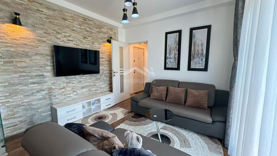 Apartament cu 2 camere decomandat, mobilat în Central