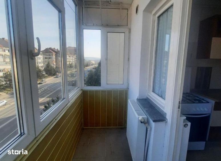 Apartament cu 2 camere, mobilat în Calea Romanului