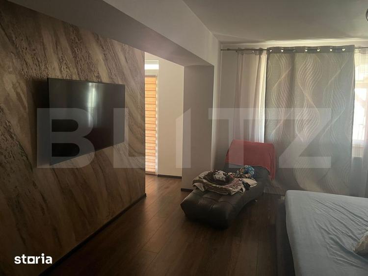 Casă cu 8 camere cu Teren 830 Mp în Central