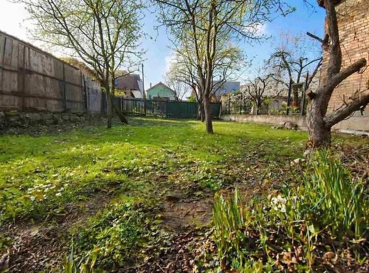 Casă cu 2 camere cu Teren 360 Mp în Central