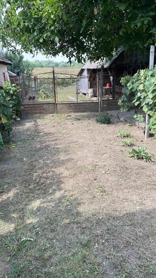 Casă individuală cu 4 camere cu Canalizare în Sanislău