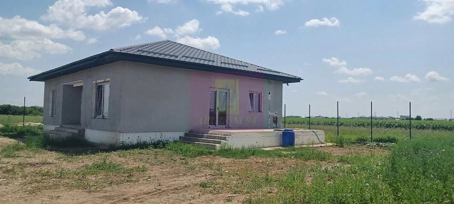 Casa noua parter, 4 camere, curte 400mp, Sabareni - 2