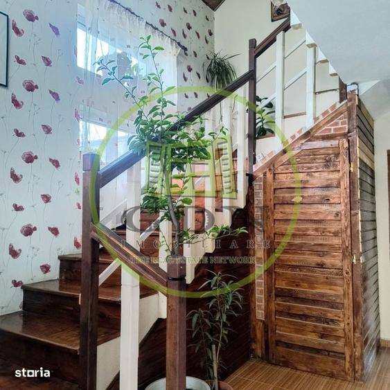 Casă cu 4 camere cu Teren 190 Mp în Bariera Vâlcii