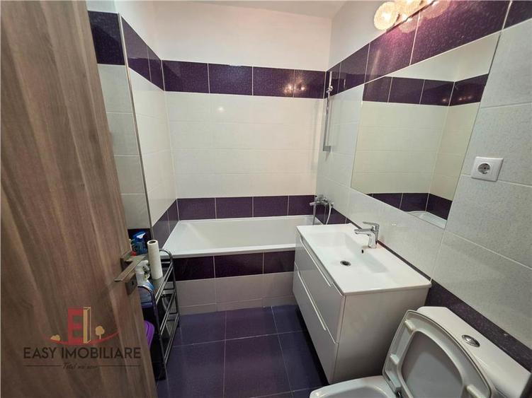 Apartament cu 3 camere decomandat în Aleea Carpați
