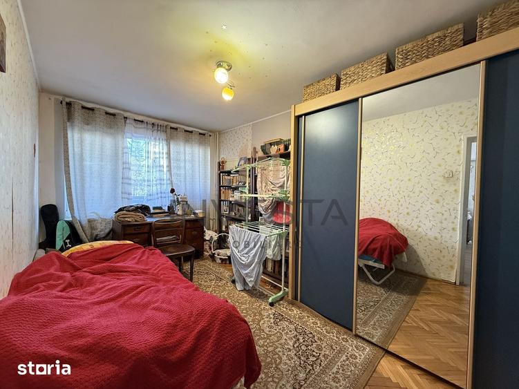Apartament cu 3 camere semidecomandat în Andrei Mureșanu