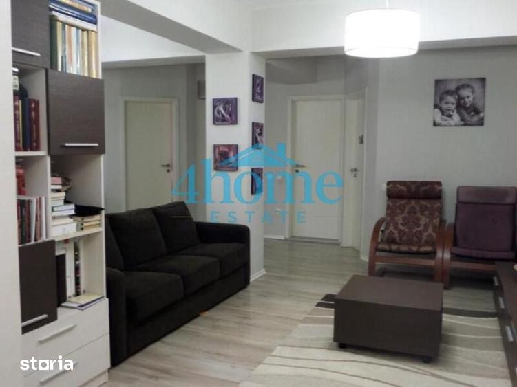 Apartament cu 3 camere în Apărătorii Patriei