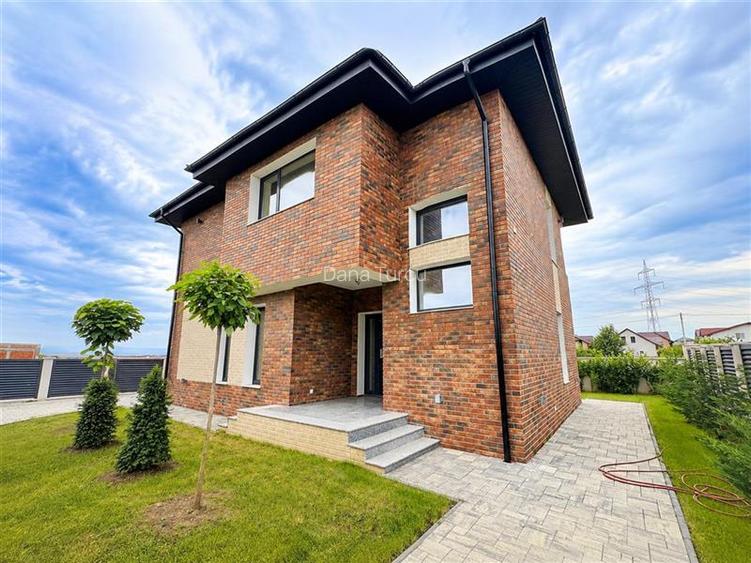 Casa Premium cu arhitectura deosebita, zona Miroslava