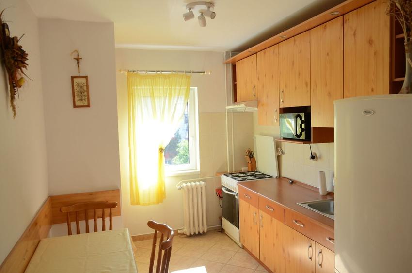 Apartament cu 2 camere nedecomandat, mobilat în Grigorescu