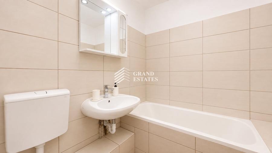 Apartament cu 3 camere decomandat, mobilat în Aviației