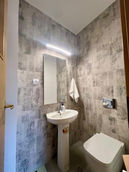 Apartament cu 3 camere semidecomandat, mobilat în Mărăști