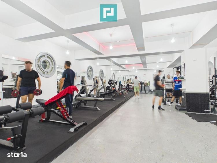 Casă cu 4 camere cu Teren 4850 Mp în Central